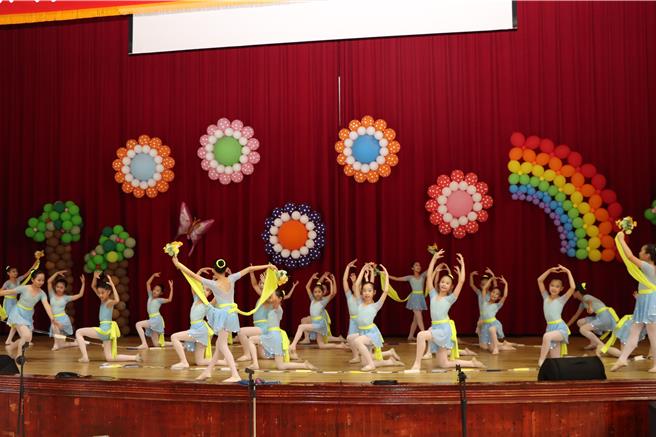建功国小演出。（苗栗县政府提供／李京升苗栗传真）