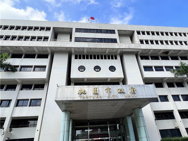 桃園正處建設期，需要大量公務人才投入協助，但不分黨派議員都認為離職率7％太高。(蔡依珍攝)