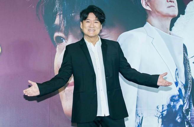 周华健雨天滑倒画面曝。（图／中时资料照）