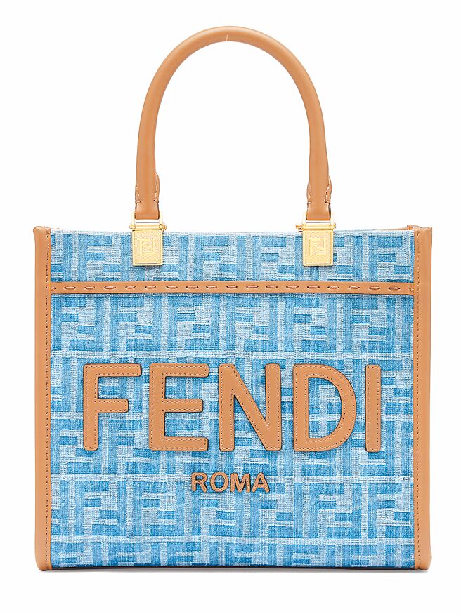 FENDI FF Logo帆布Sunshine Shopper（小），8萬元。（FENDI提供）