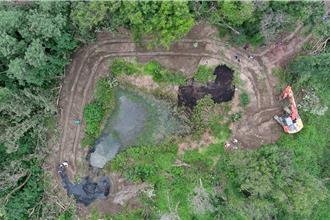 養豬場回填汙泥廢棄物  4台糖員工2廠商羈押禁見