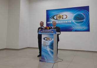 張榮興吃黑道魚翅過關？吳子嘉看懂1動作：署長就是他了