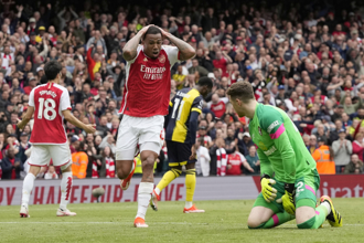 《時來運轉》運彩報報－【英超足球】槍手藍月爭冠倒數 那一隊能笑到最後？