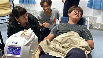 妈妈好伟大！学子体验分娩哀嚎直冒汗 痛感竟不及实际4成 