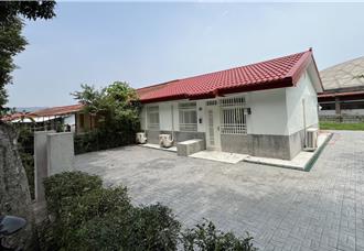 興大修繕中興新村眷舍 紅屋瓦改鐵皮挨批捨棄文化