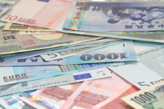 生肖雞、龍、豬及馬5月中旬財運轉強，工作上有望升遷，獲得主管及客戶的認可。（示意圖：shutterstock／達志）