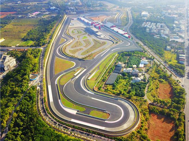 丽宝国际赛车场位于丽宝乐园渡假区西侧，有G2赛道、卡丁赛道、Off-Road赛道。（丽宝乐园提供）