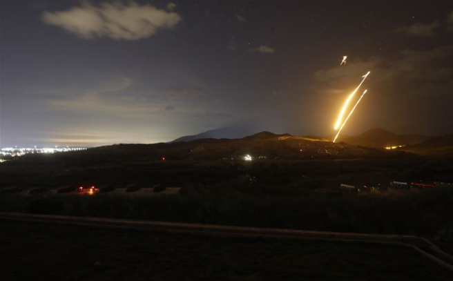 地面部隊向敵軍強襲。( 青年日報提供 )