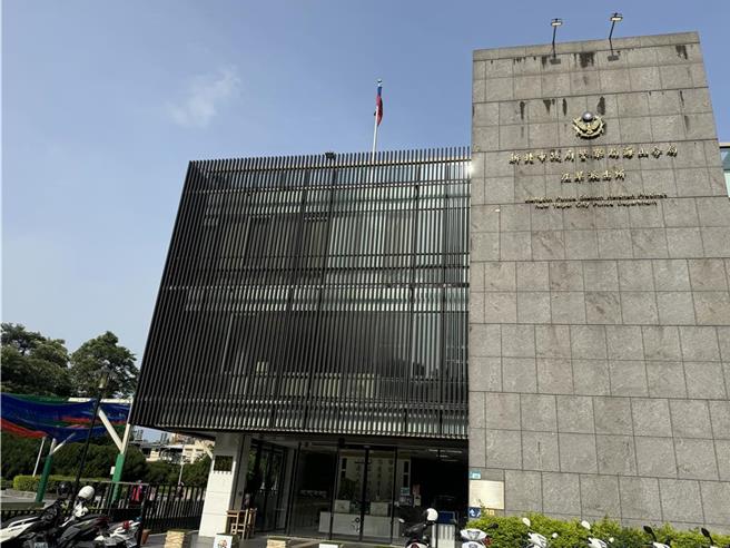 檢調昨晚至江翠派出所搜索。（柯毓庭攝）