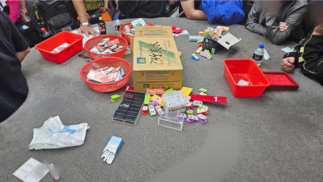 警方查扣的证物。（新北刑大提供）