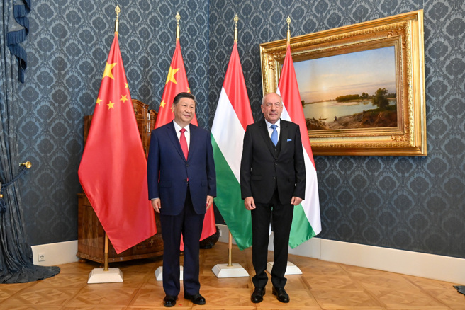 2024年5月9日，匈牙利总统苏尤克在布达城堡会见中国大陆领导人习近平。（路透社）