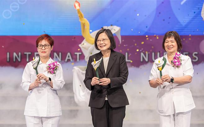 总统蔡英文9日下午出席「113年国际护师节联合庆祝大会」。图／总统府提供