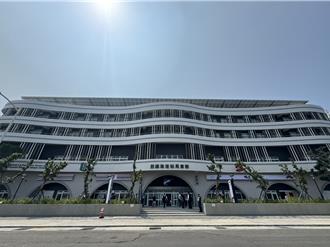 陳建仁開箱「4億級」前鎮漁港會館   設備、房價曝光