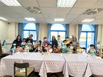 弱勢孩童關懷身障幼童 製作母親節蛋糕體現社會共融