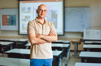 吳鳳被酸賣果汁比當地貴4倍 首發339字反擊：要看證據