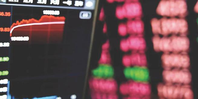 台股10日早盤開高百點。圖／本報資料照片