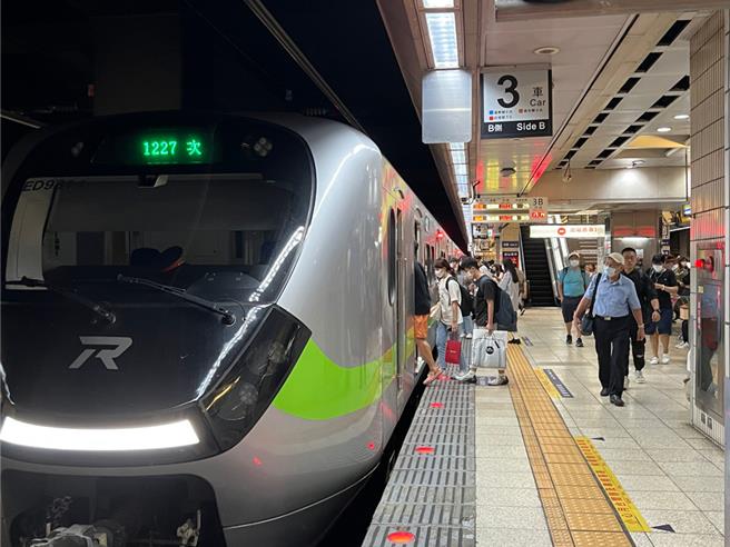 台鐵公司10日公布端午連假訂票概況，總計有逾14萬張訂票。（台鐵提供）