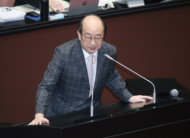 民进党团总召柯建铭10日上台发言。（姚志平摄）