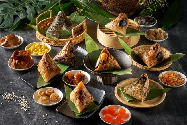 江浙餐厅「江南春」推出红烧鲍鱼粽、双宝酒糟鲜肉粽、湖州鲜肉粽、御品八鲜粽和辣味犇粽等8款粽子，售价2188元。 (台北福华大饭店提供)
