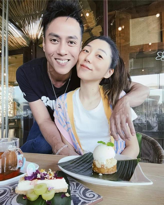 庄凯勛（左）和老婆小安结婚迈向第8年，感情仍如胶似漆。（图／摘自庄凯勛脸书）