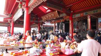 神明面前做壞事！新營太子宮「神鬼女秘書」 驚爆30年捲走3300萬