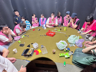 民宅出入複雜擠滿36人 龍潭警破獲天九牌賭場