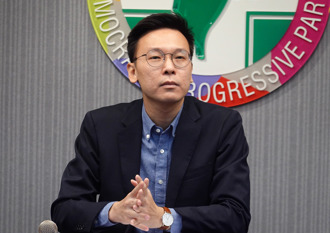 時論廣場》國安團隊 蔡陰影揮之不去（黎家維）