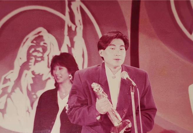 文章39年前獲頒金嗓獎最佳新人獎。（文章提供）