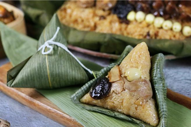 「奇岩麻油雞酒粽」麻油香與酒香濃郁，被認證「麻油雞酒飯」的完美延伸，5入組早鳥價1280元。（大地酒店提供）★《中時新聞網》關心您：飲酒過量，有礙健康。酒後不開車，安全有保障！