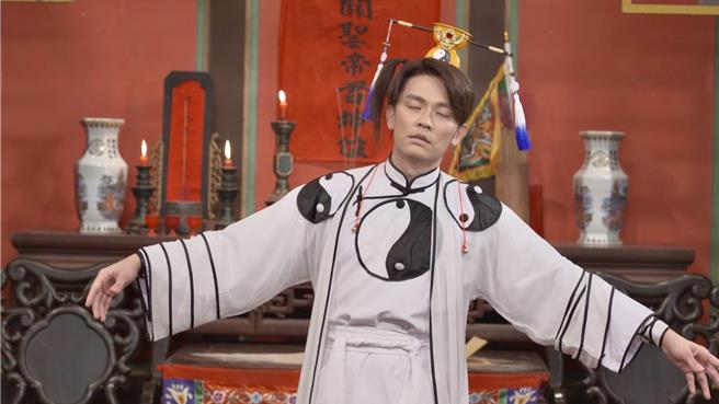 王大熊《台灣傳奇》演出神棍，貪財不義。（圖／民視提供）