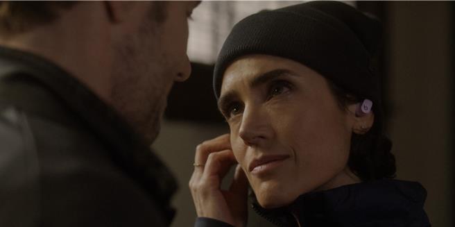 珍妮佛康納莉的精湛演技被男主角喬爾盛讚：「驚人」。（圖／APPLE TV＋提供）