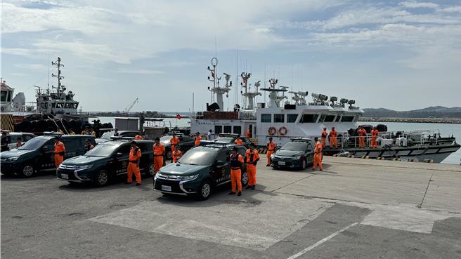 海洋委员会海巡署金马澎分署今（11日）在金门、马祖、澎湖等三处离岛同步实施扩大威力扫荡专案。（于家麒摄）