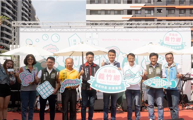 义竹乡公所「义起创生」前进台南行销农渔特产。（义竹乡公所提供／廖素慧嘉义传真）