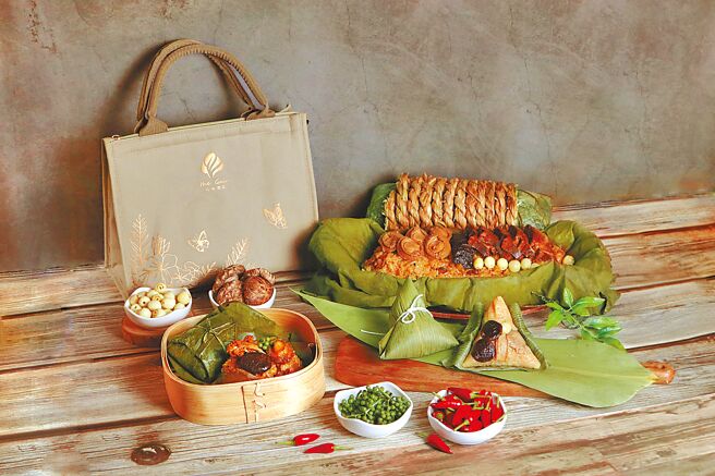 「奇岩一號」以最經典的「稻香大地牛」、「川味乾鍋」、「麻油雞酒飯」菜色入粽，推出3款特色手工粽，5月19日前預購享早鳥優惠價。（大地酒店提供）