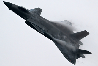 大量殲-20對台一線集結！前空軍副司令一看驚呆：是王牌