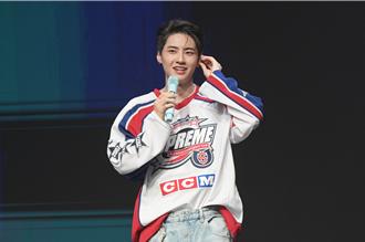 李镇赫忆送精品包给妈妈 学唱〈刻在〉一次克服法文跟中文