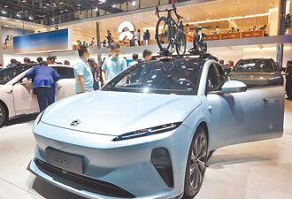 遏制陸電動車 美將祭100％關稅