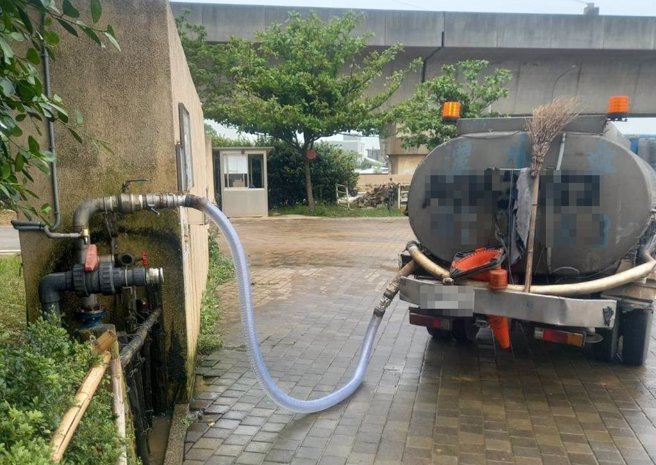 桃園市水務局3月底新增13口備用水井、完成6口洗井作業，總計41口戰備水井每日可提供逾2萬噸水。(水務局提供／蔡依珍桃園傳真)