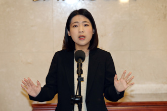 徐巧芯住家遭偷拍  「前檢察官」吳宗憲預言結局跌破眼鏡