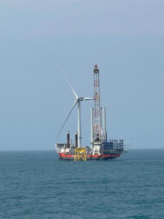 中能風場首座風機完成安裝 邁向2024年如期併網里程碑