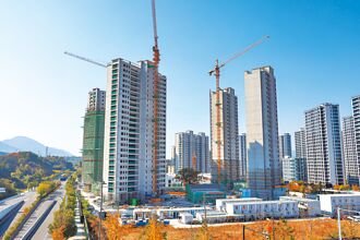 陸23城房市取消限購 50城支持以舊換新