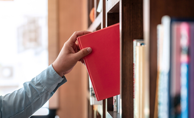 新北图书馆徵临时人员，开出薪资2.8万，且必须「放弃双重国籍」。（示意图。图：shutterstock/达志）