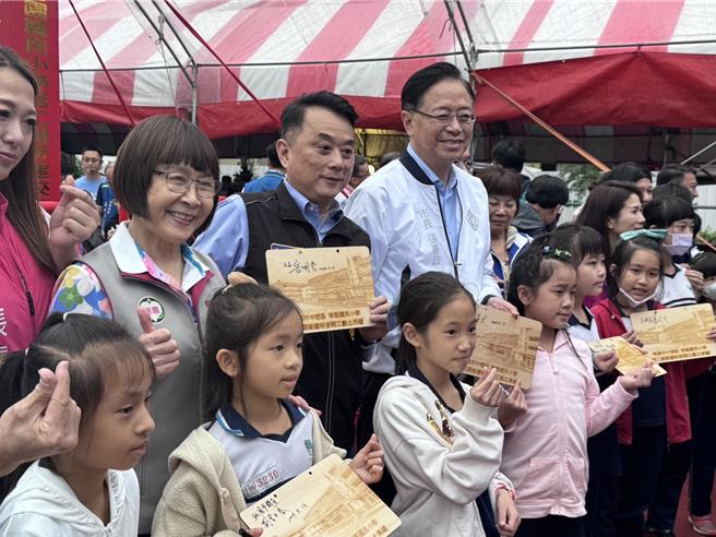 桃園青埔就學難，青園國小2期動工，2025年可解除總量管制。(呂筱蟬攝)