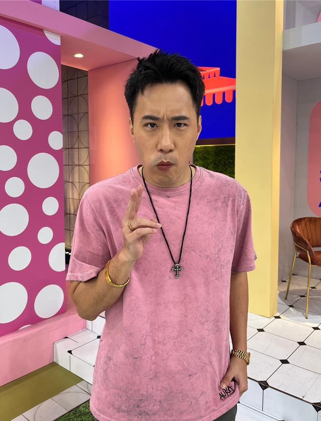 余祥铨在《女王大人》分享年少轻狂的故事。（纬来提供）