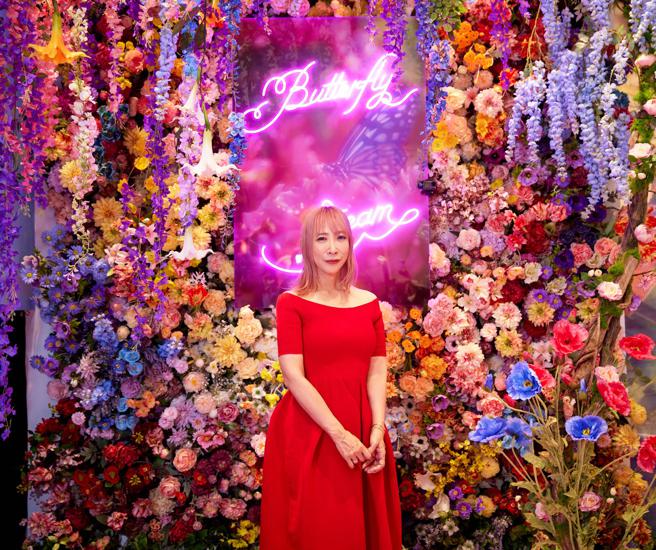 日本国际摄影艺术家蜷川实花。（新光三越提供）