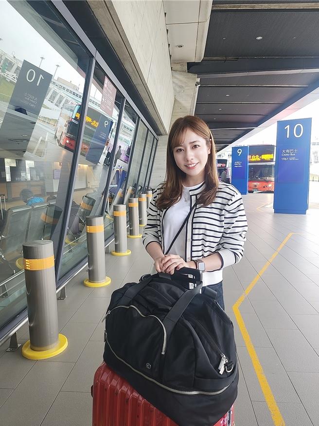 高橋佳帆成為林襄師妹。（莉奈文創提供）