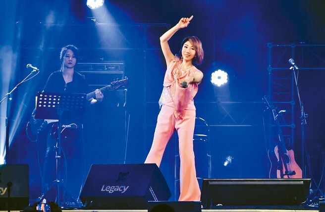李翊君11日在华山Legacy开唱。（宽宏艺术提供）
