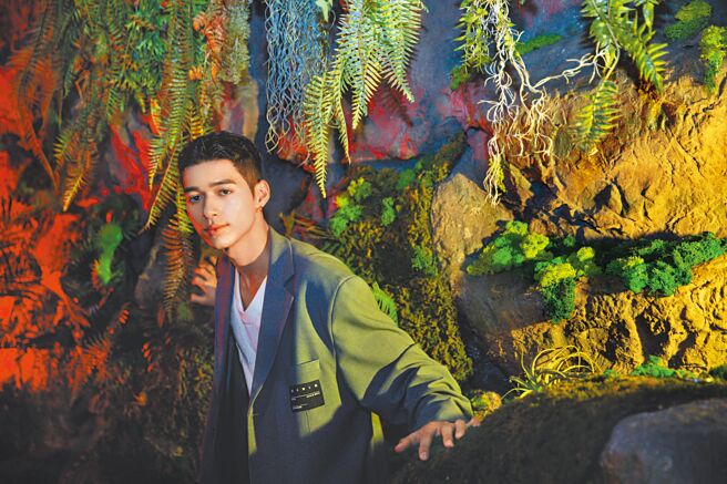 詹皓然的爸爸是斯里蘭卡人，深邃的混血臉孔讓人印象深刻。（羅永銘攝）