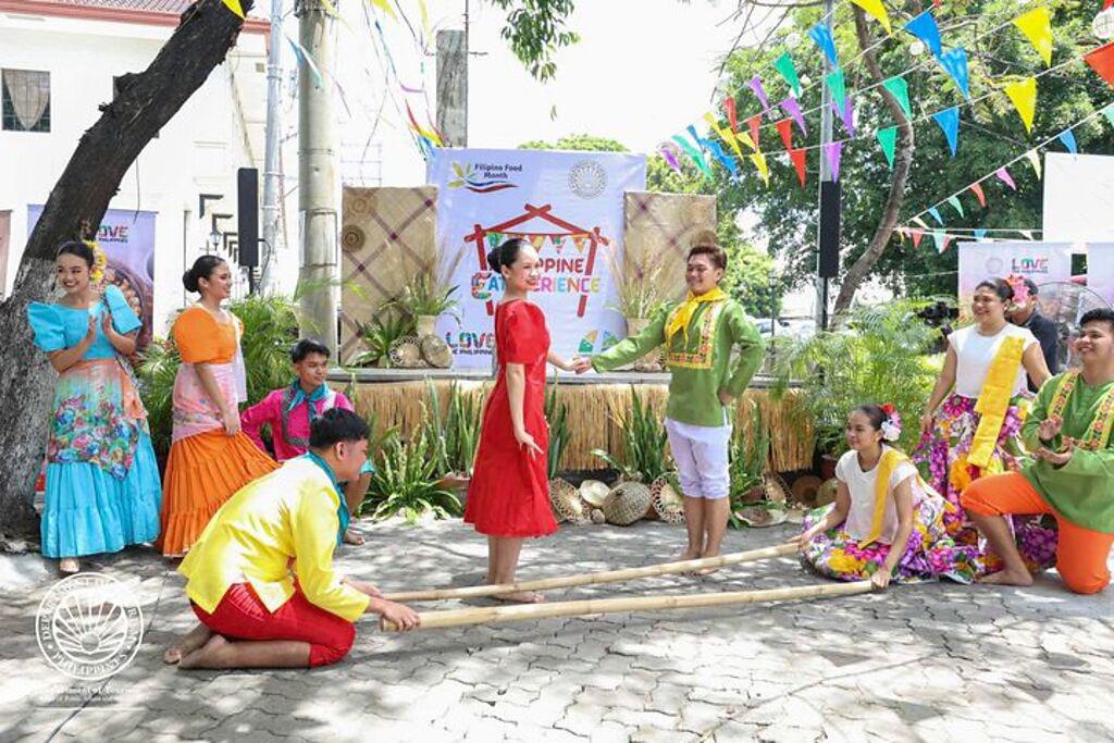 菲律賓觀光部發起「菲律賓飲食體驗計畫」(Philippine Eatsperience)將馬尼拉黎剎公園(Luneta)和王城區(Intramuros)改造成充滿活力的美食中繼站。(圖/菲律賓觀光部)