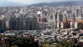 北部1建案人潮炸了！接待会馆挤到装不下 网全傻：不是临演？